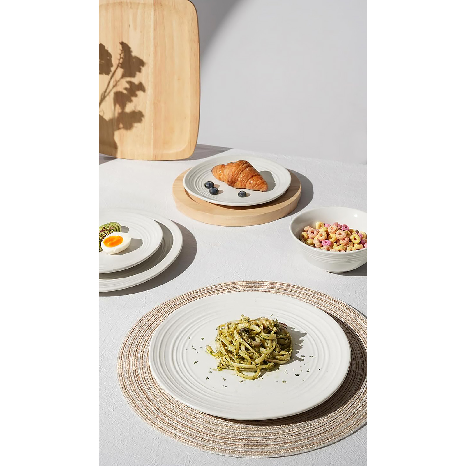 Famiware Dinner Plates, 10.25 Inch Plate Set for 6, Reactive Glaze Speckled Hand-made Ceramic Plates, Microwave & Dishwasher Safe, Scratch Resistant, Twilight Series, White