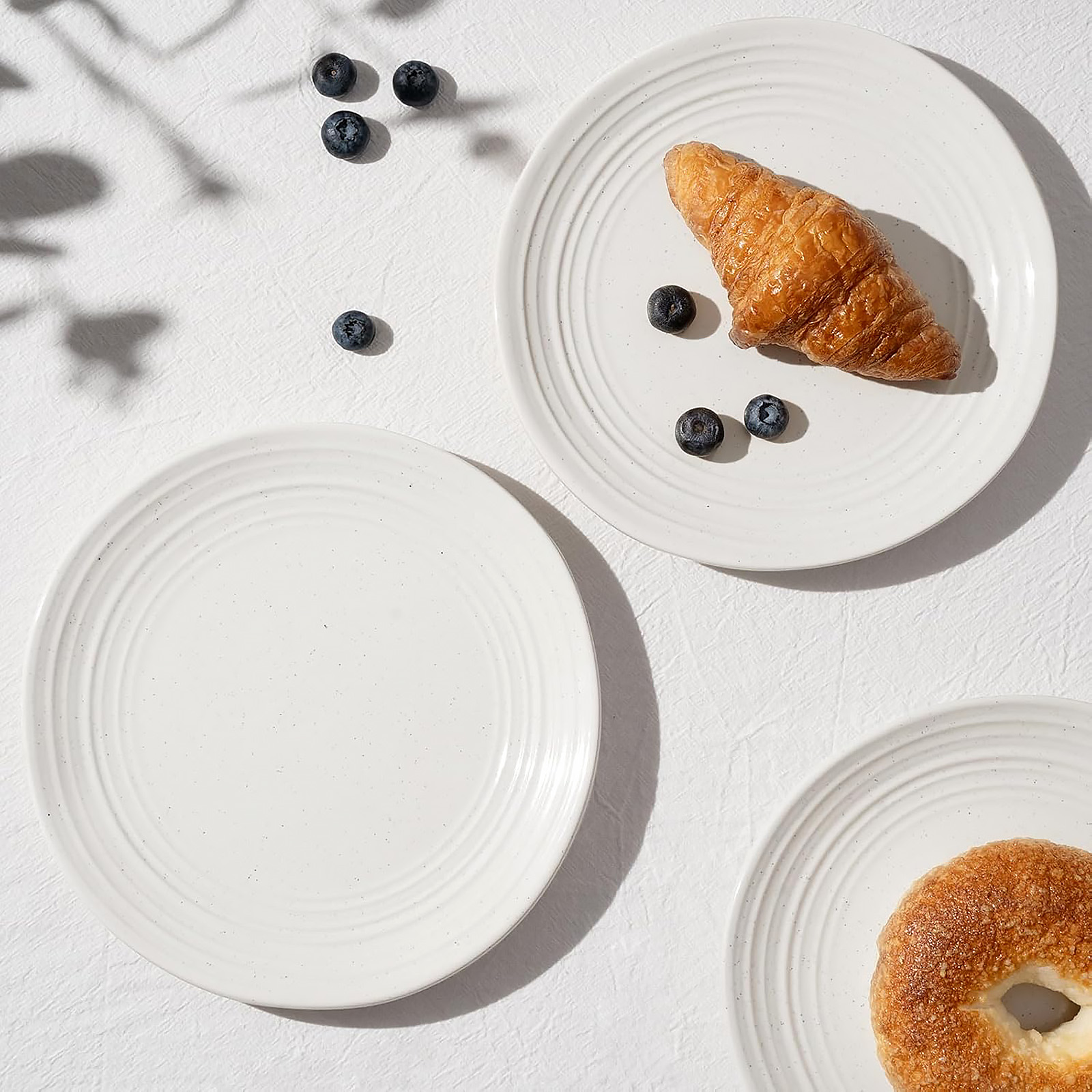Famiware Dinner Plates, 10.25 Inch Plate Set for 6, Reactive Glaze Speckled Hand-made Ceramic Plates, Microwave & Dishwasher Safe, Scratch Resistant, Twilight Series, White